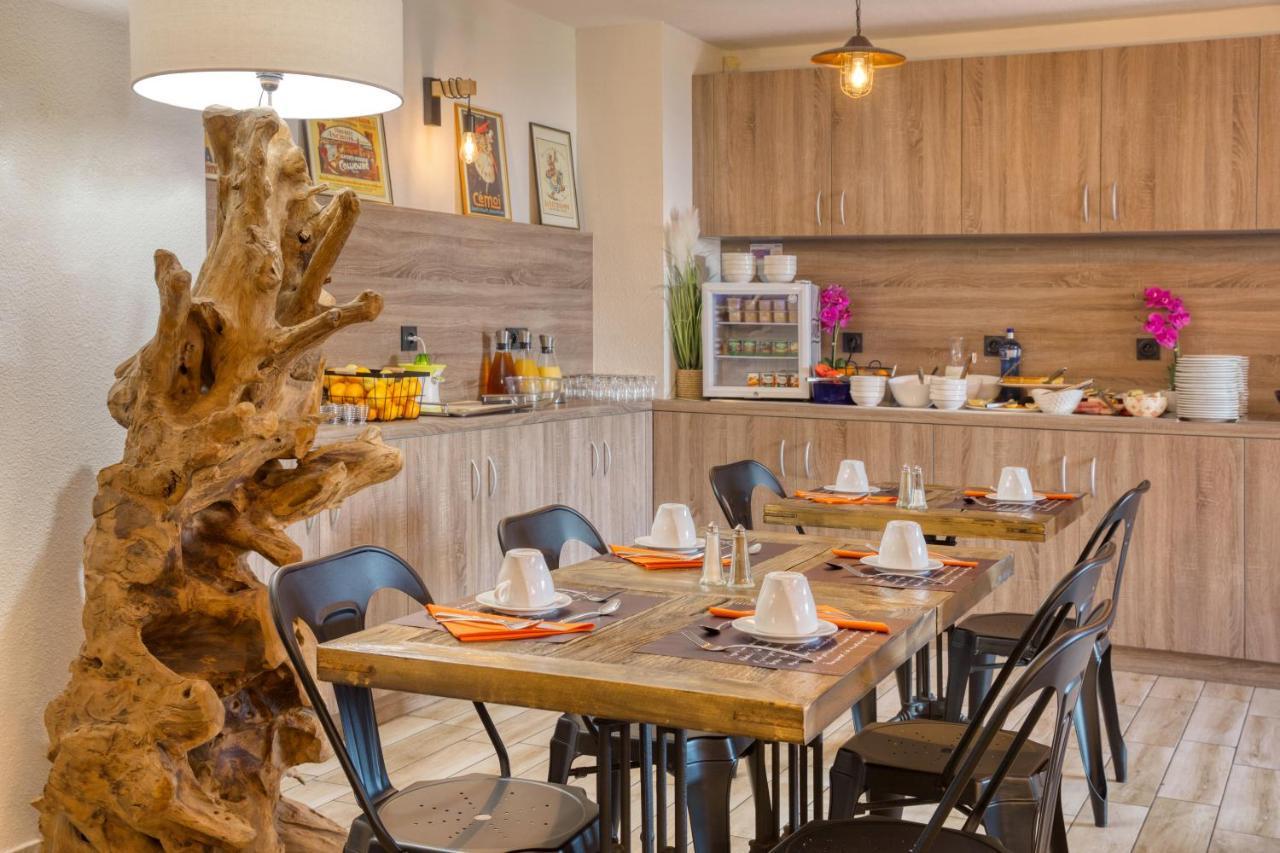 Best Western Le Vauban พุราเดส์ ภายนอก รูปภาพ
