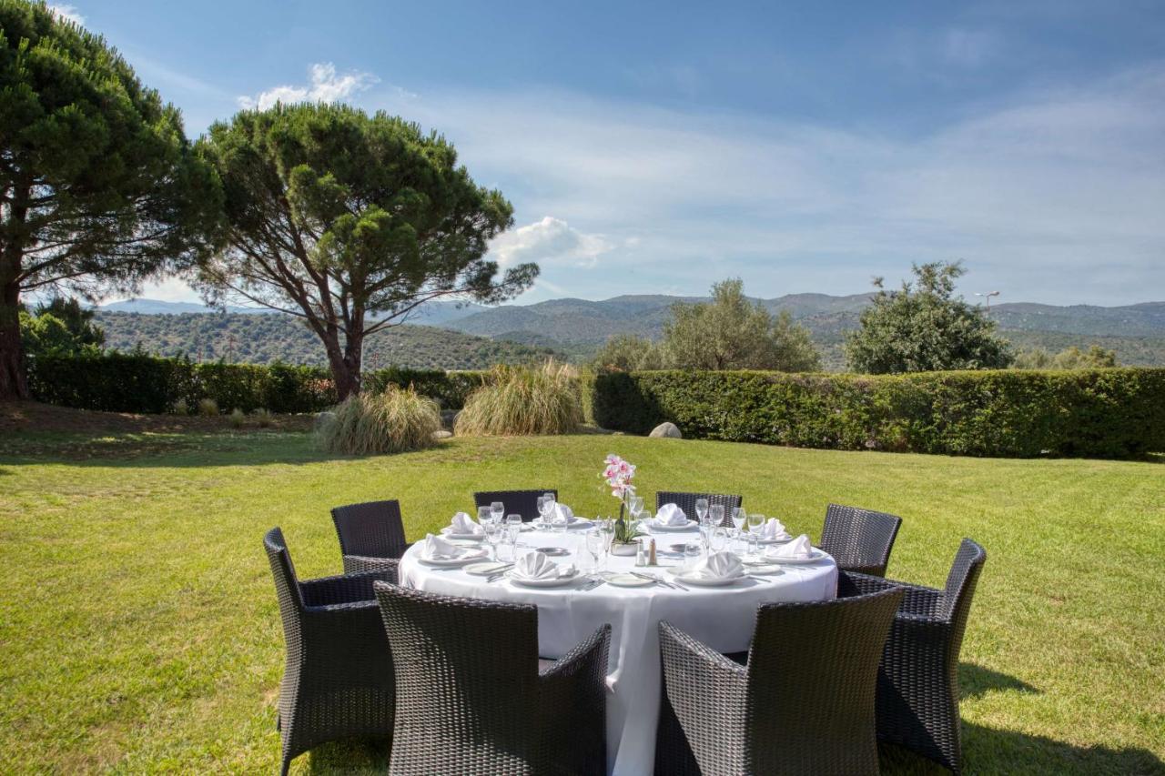 Best Western Le Vauban พุราเดส์ ภายนอก รูปภาพ