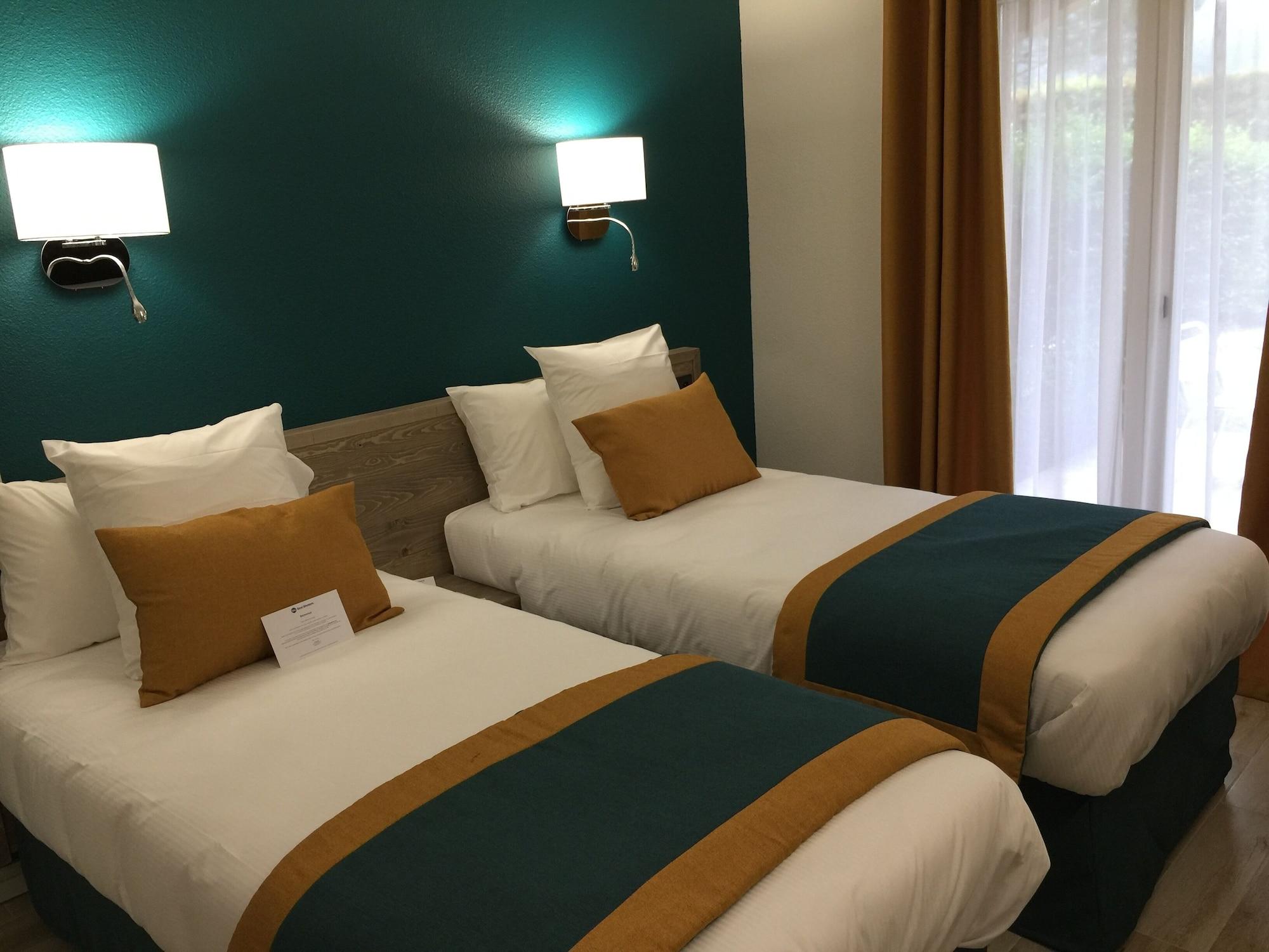 Best Western Le Vauban พุราเดส์ ภายนอก รูปภาพ
