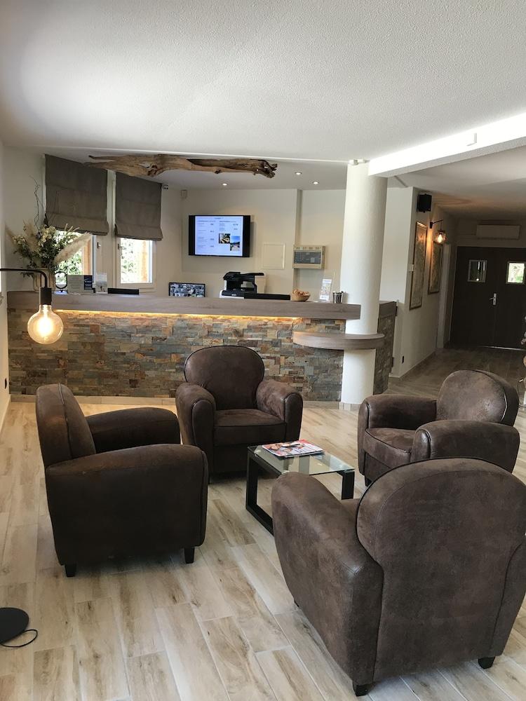 Best Western Le Vauban พุราเดส์ ภายนอก รูปภาพ