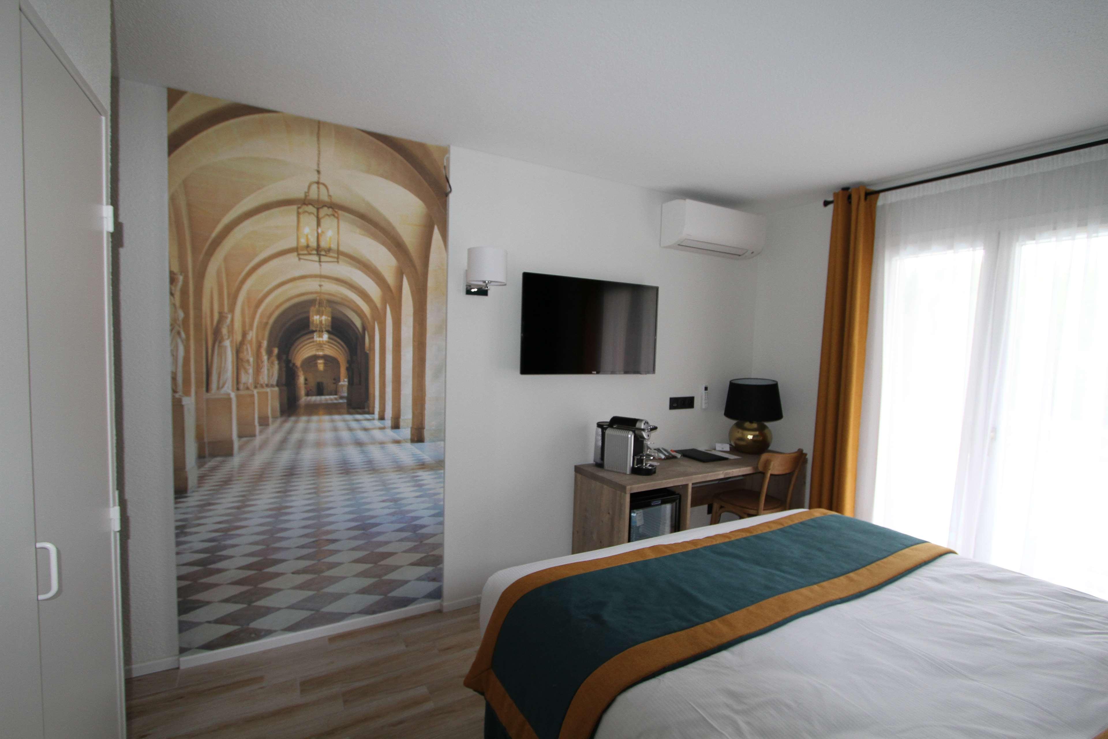 Best Western Le Vauban พุราเดส์ ภายนอก รูปภาพ