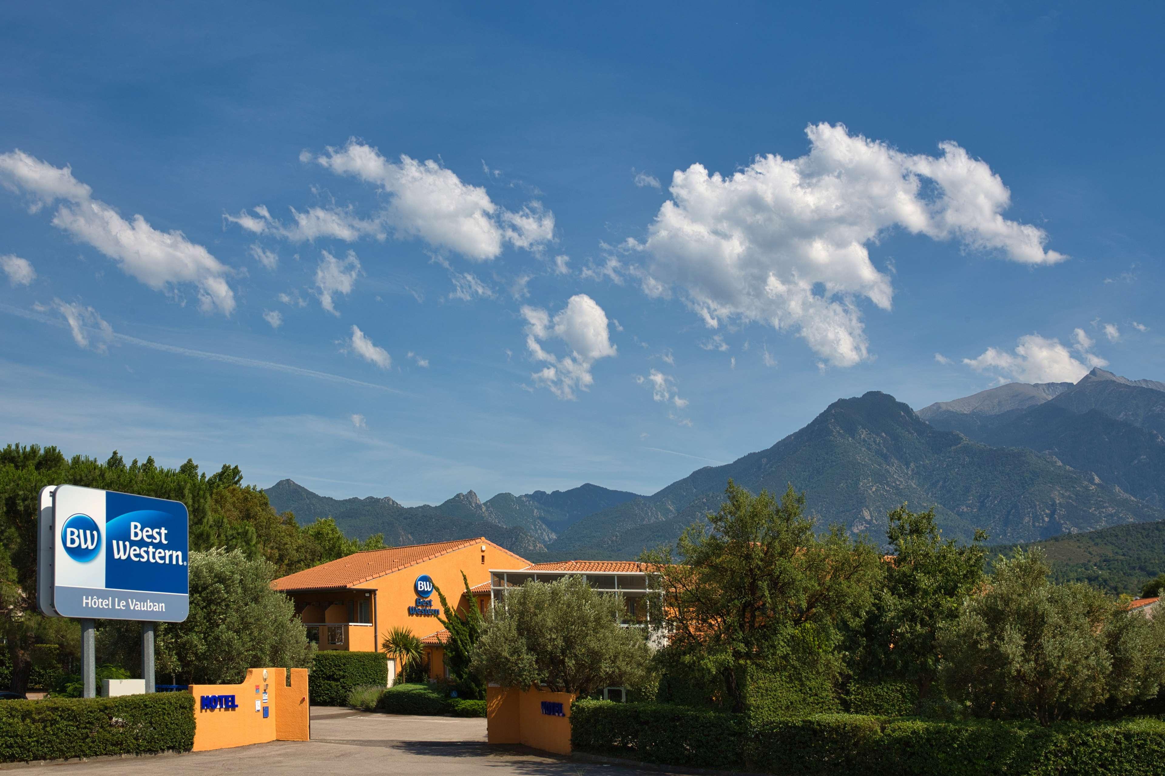 Best Western Le Vauban พุราเดส์ ภายนอก รูปภาพ