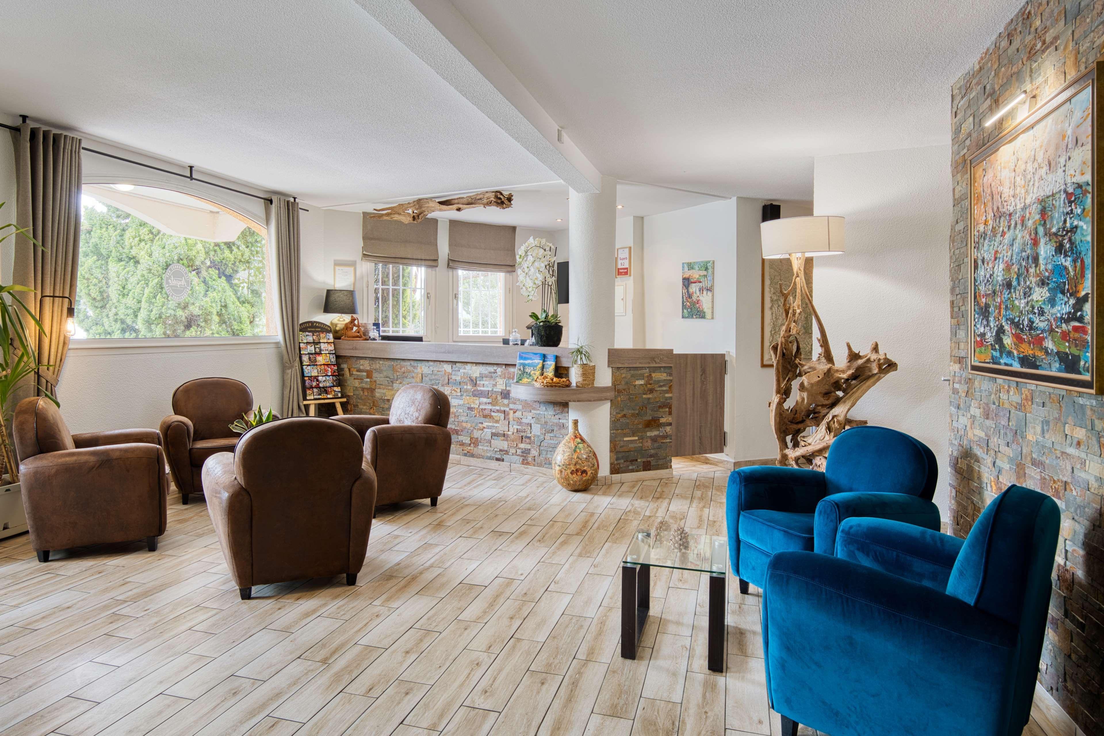 Best Western Le Vauban พุราเดส์ ภายนอก รูปภาพ