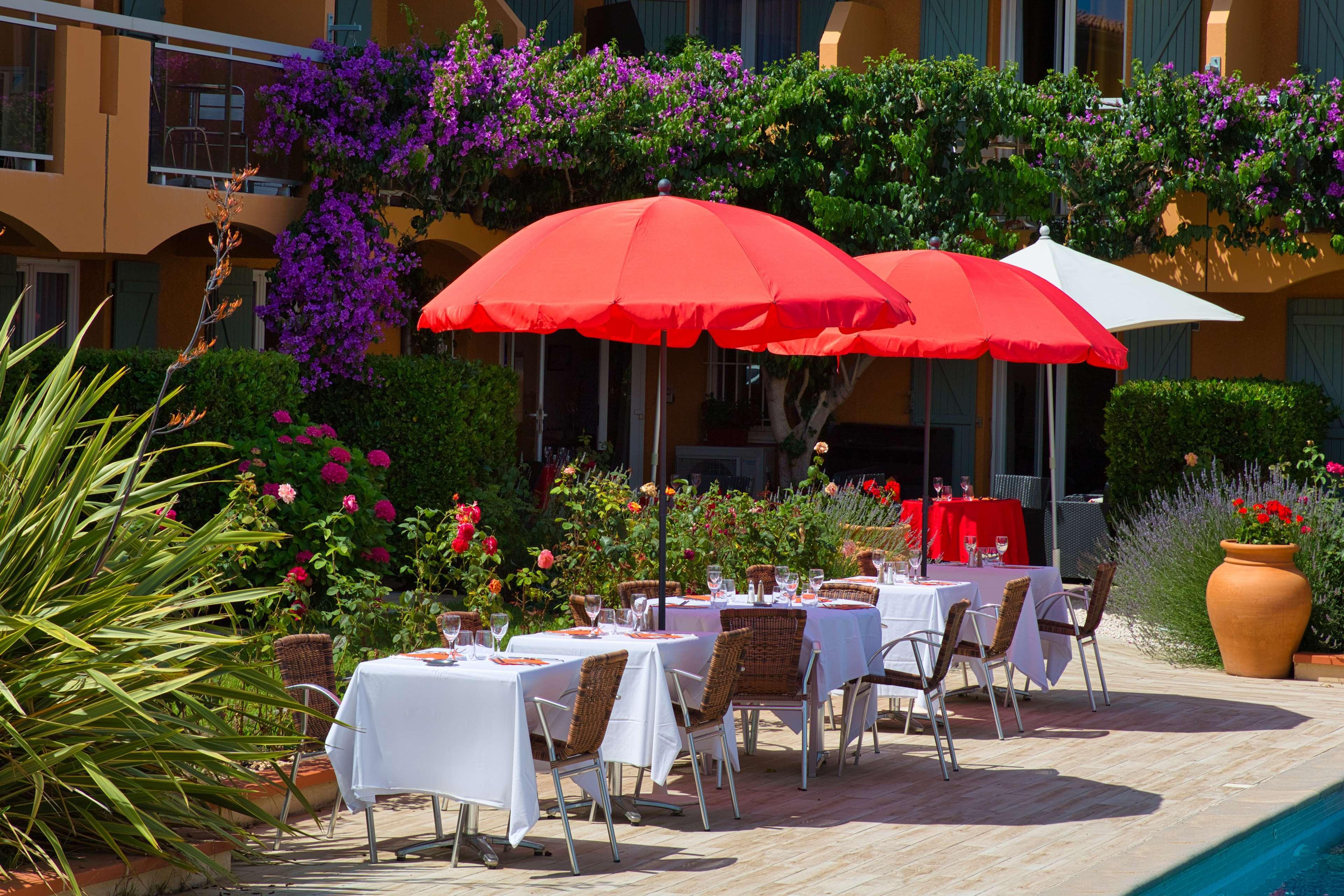 Best Western Le Vauban พุราเดส์ ภายนอก รูปภาพ